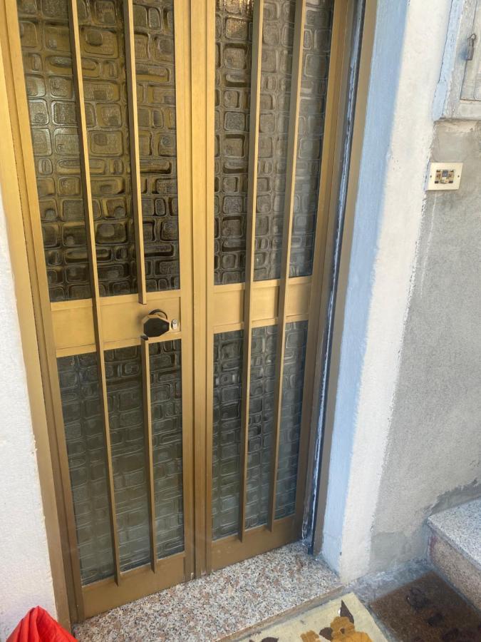 “Casa Rosi” Appartamento In Zona Medievale Pisogne Bagian luar foto