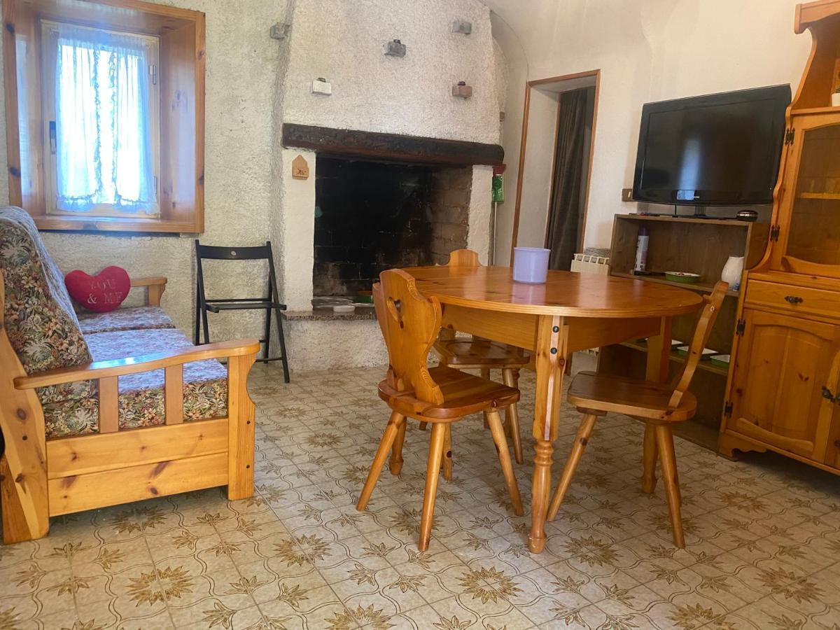 “Casa Rosi” Appartamento In Zona Medievale Pisogne Bagian luar foto